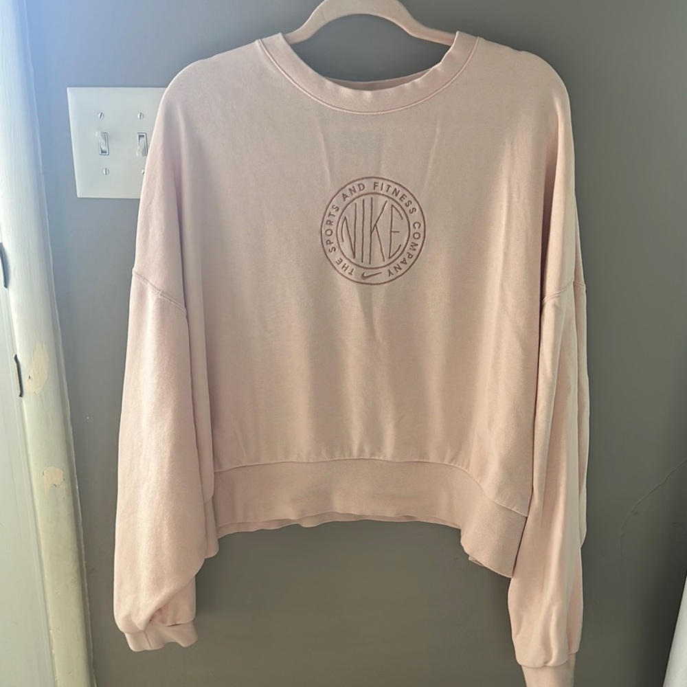 Women’s Cropped Nike Sweatshirt